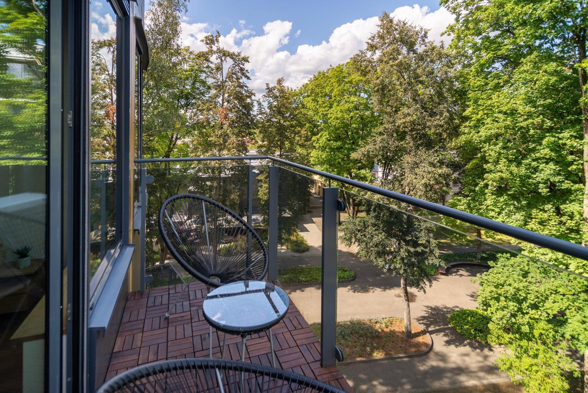 2 Bedroom Apt, 2 Garage Spots & Balconies, Self Check-In, By Cohost Druskininkai Kültér fotó