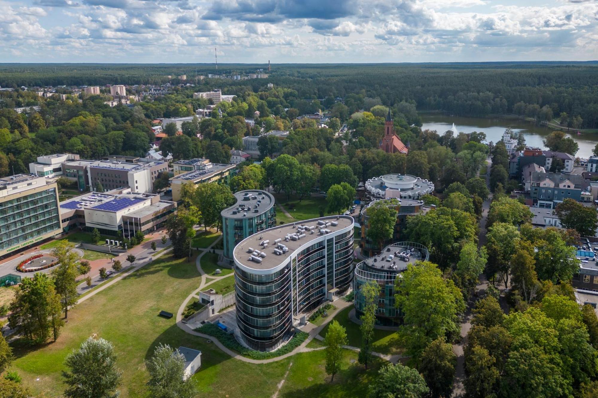 2 Bedroom Apt, 2 Garage Spots & Balconies, Self Check-In, By Cohost Druskininkai Kültér fotó