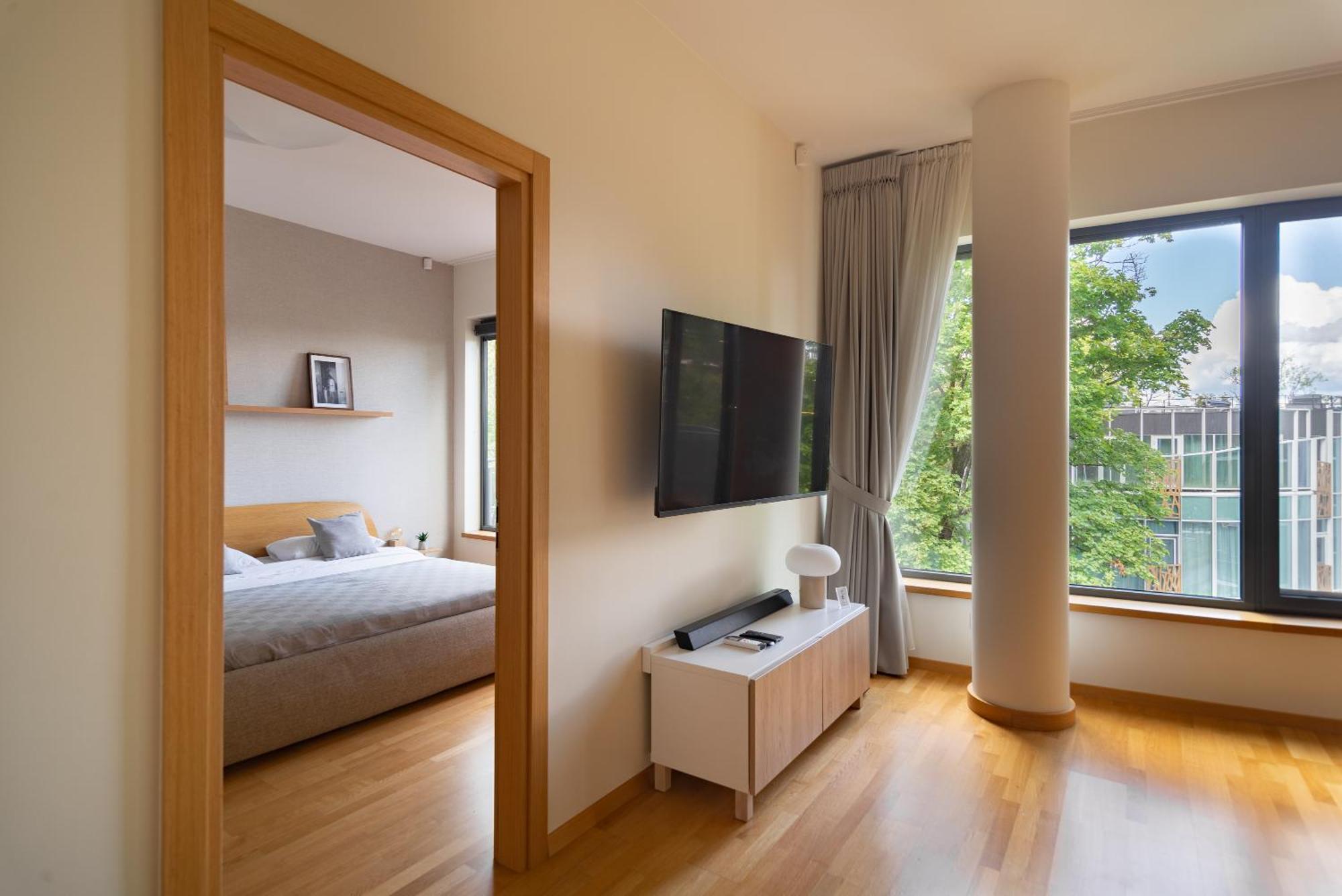 2 Bedroom Apt, 2 Garage Spots & Balconies, Self Check-In, By Cohost Druskininkai Kültér fotó